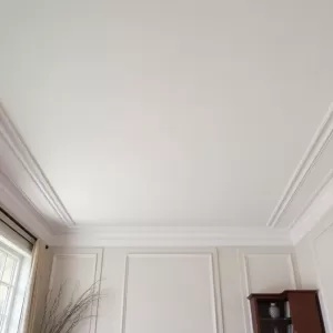 Sztukateria W Niskim Pomieszczeniu