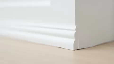 Czym przykleić listwy przypodłogowe PCV