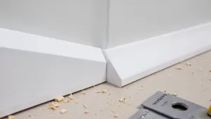 Jak dociąć listwy przypodłogowe